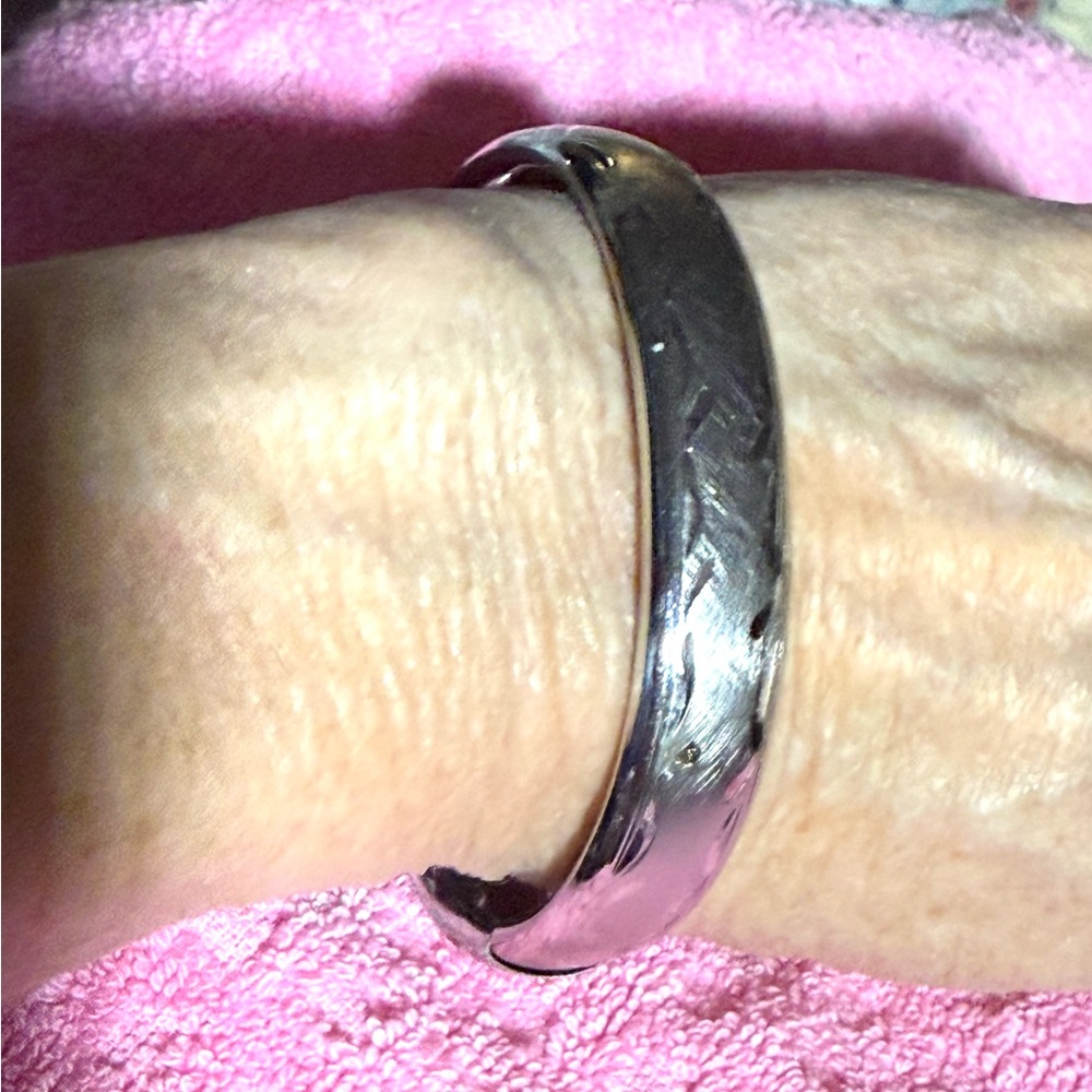 Elegant Silver Bangle Bracelet